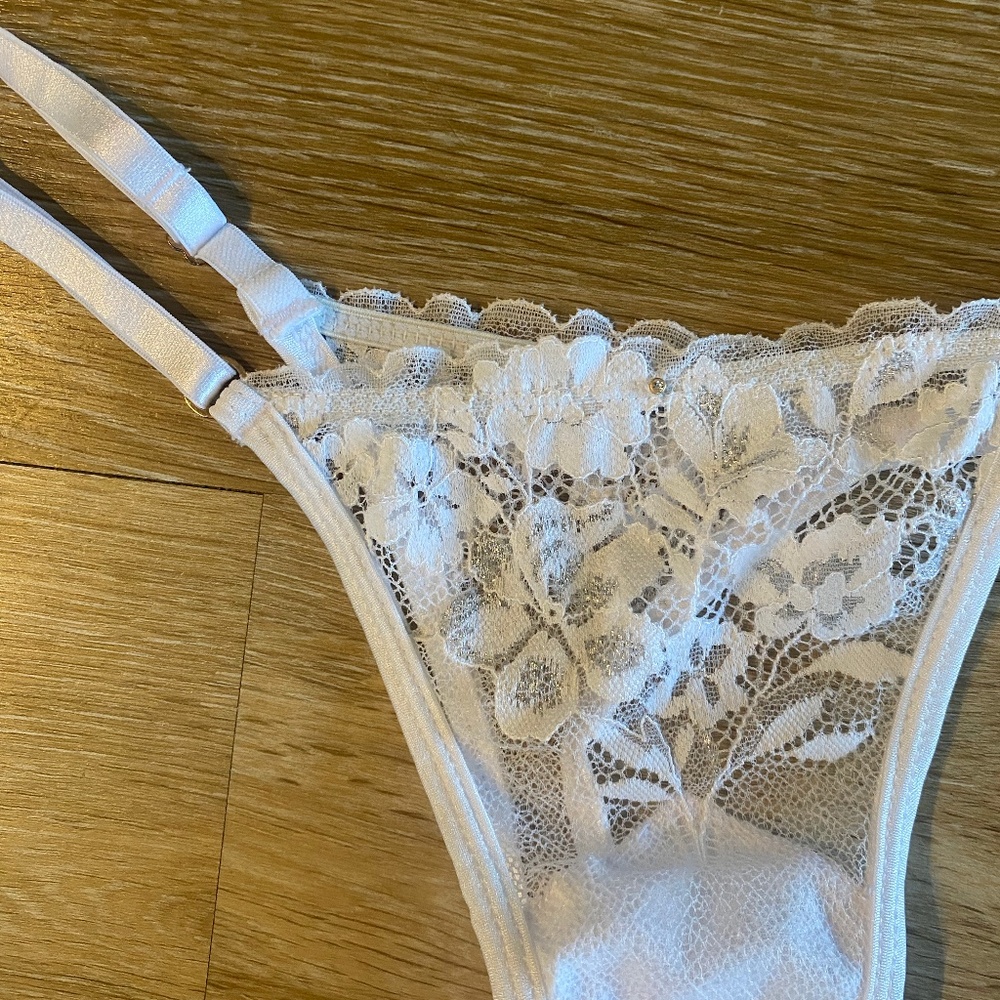 Goosberry adjustable white lace panties (never worn)